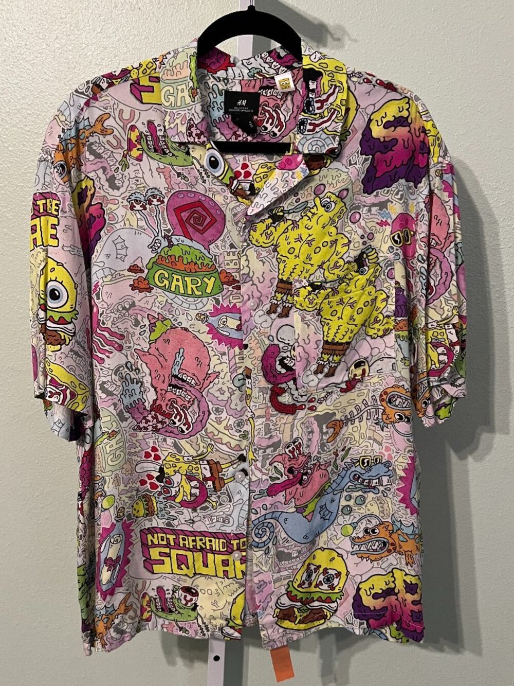 H&M Relaxed Fit Hawaiian-Style All-Over SpongeBob Print Short-Sleeve SZ Med